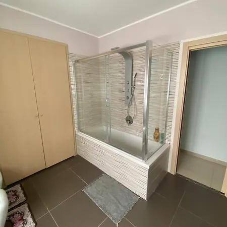Dimora Melania Apartman *